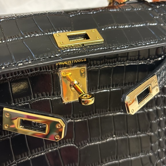 Beautiful mini bag - comes with 2 straps - Picture 4 of 8